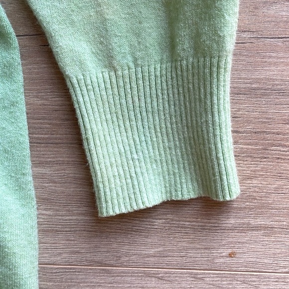 Dreamer Sweater - Picture 3 of 4